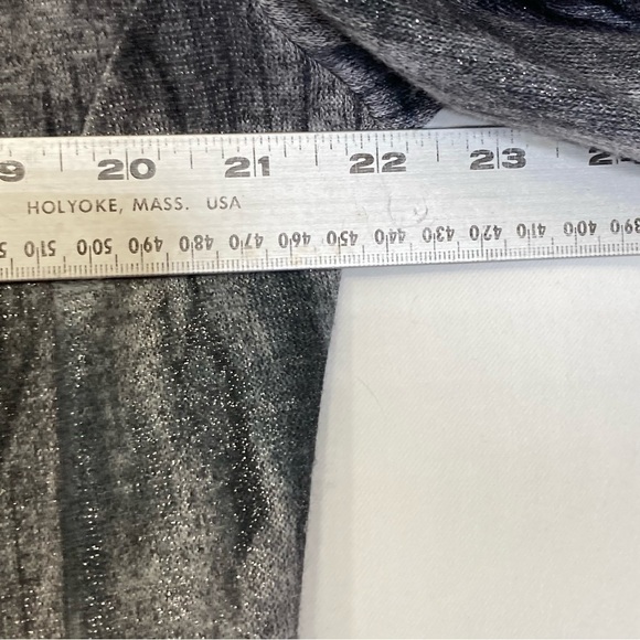 Chicos size 1 (M 8) cardigan open front silver Metallic fabric marbled black EUC - Picture 5 of 6